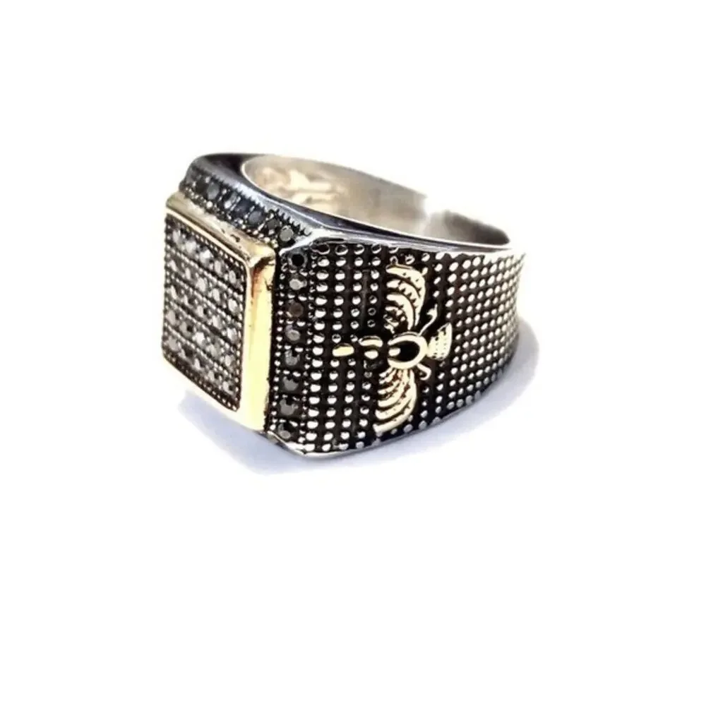 New‎ stainless steel ring with CZs size 12
